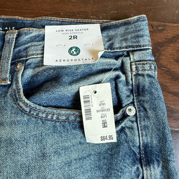 Aeropostale Low Rise Skater Jeans in Blue - Picture 2 of 2